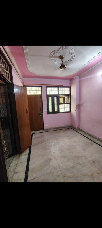 Room in 1 BHK Apartment at Sarita Vihar – for Rent