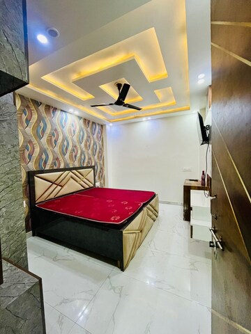 Master Bedroom in 2 BHK Builder Floor at Dwarka Mor – for Rent
