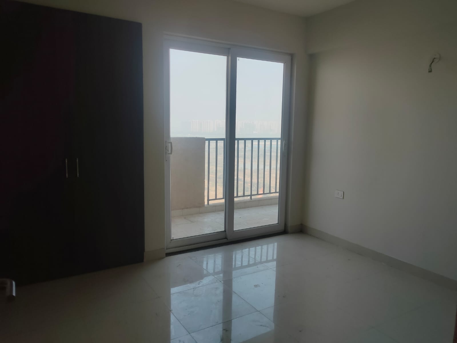 2 BHK Apartment For Sale in Paras Tierea
