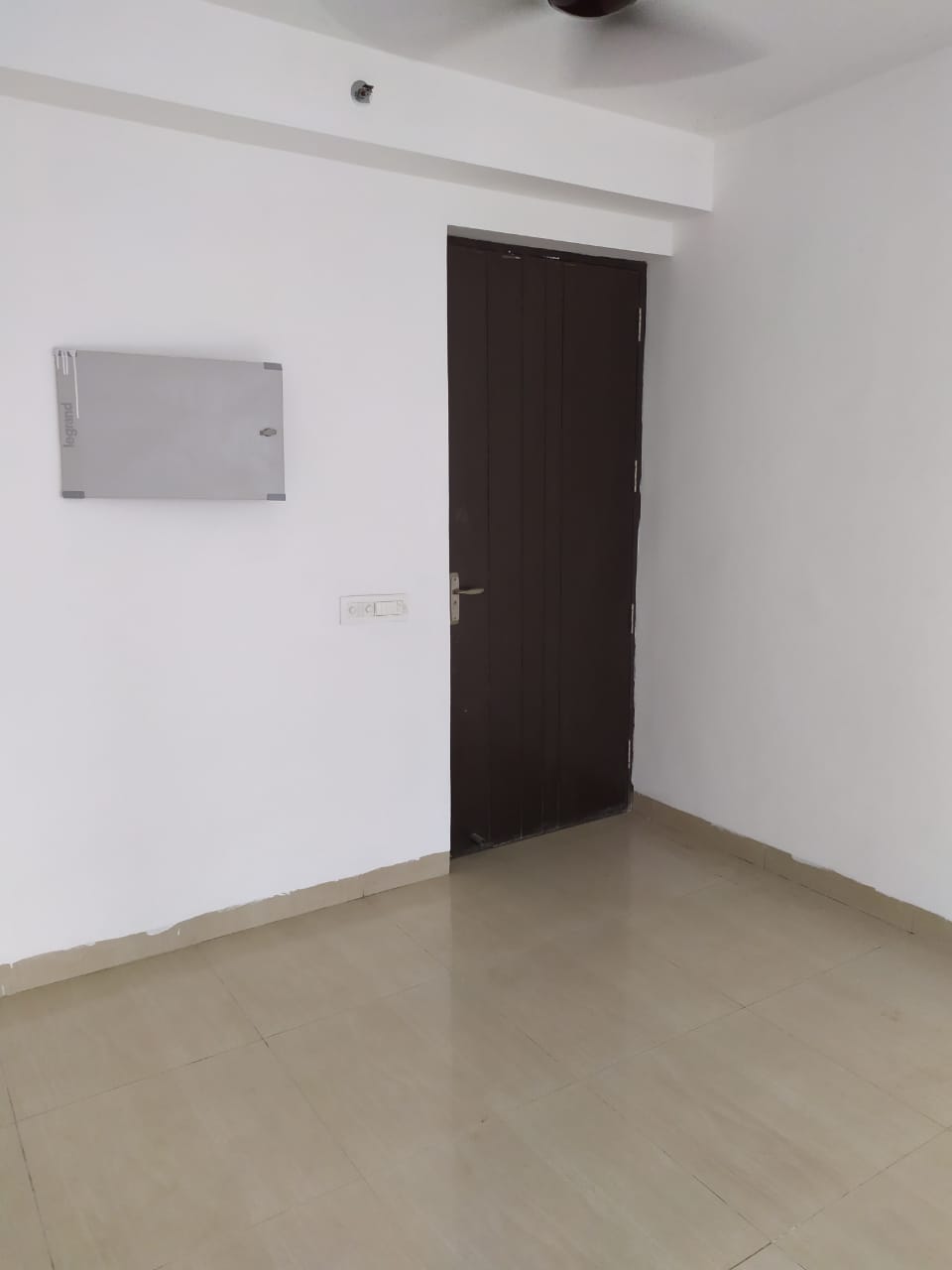 2.5 BHK + Study Room Apartment For Sale in Supertech Cape Town