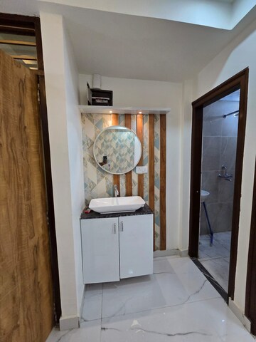 Room in 3 BHK Apartment at Vinayak Elenza Manyawas, Mangyawas – for Rent