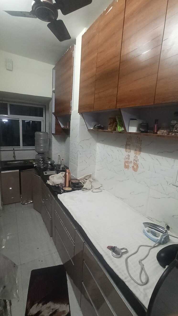 Kitchen, sai-pooja-society 1.5 Bedroom 850 Sq.Ft. Apartment In Airoli Navi Mumbai 8136027