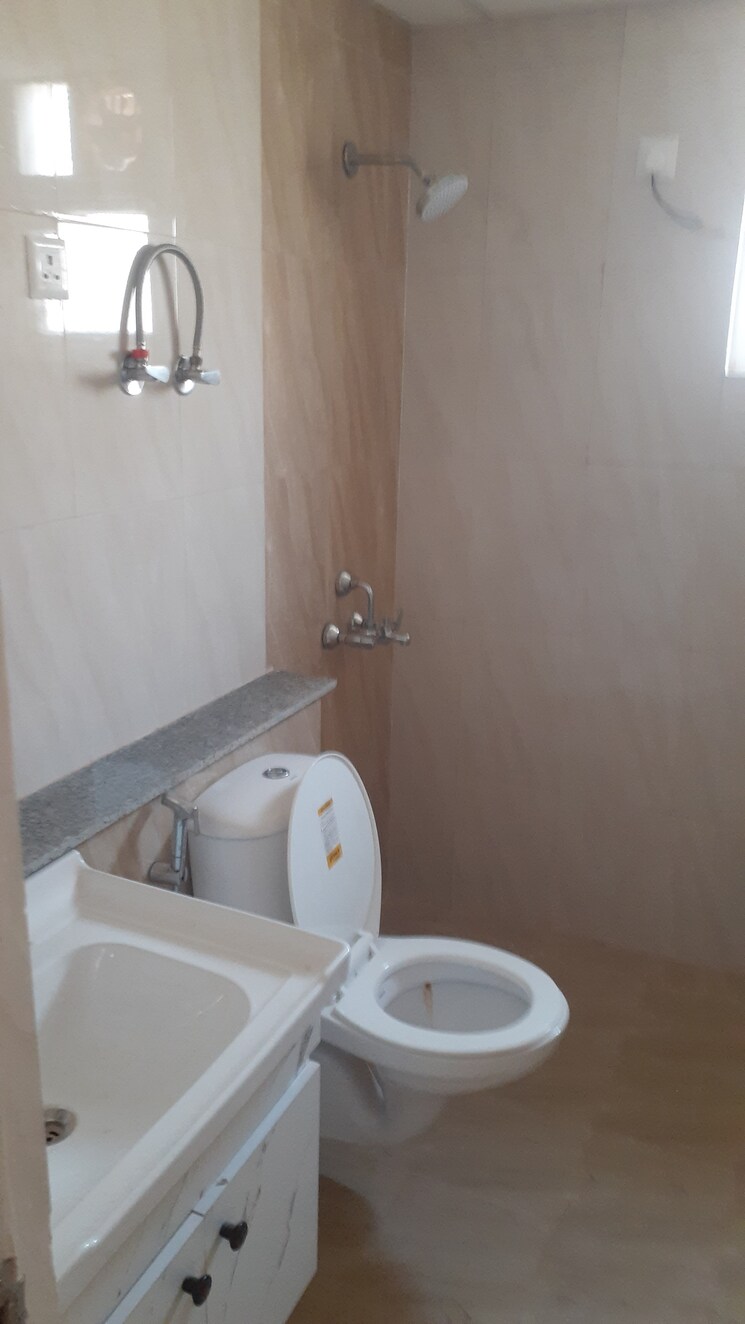 Bathroom, ansal-sunshine-county 3 Bedroom 1936 Sq.Ft. Apartment In Kundli Sonipat 8136049