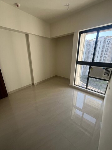 1 BHK Apartment For Rent in Lodha Crown Quality Homes, Majiwada