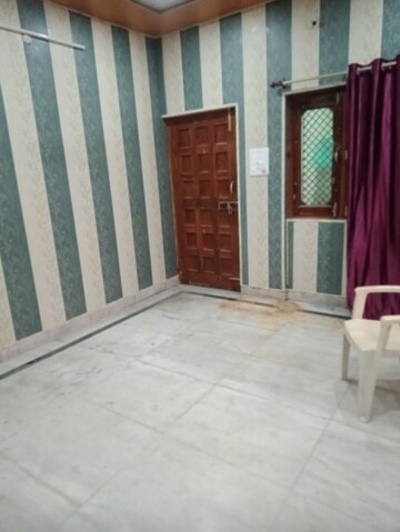 Room in 2 BHK Villa at Aliganj – for Rent