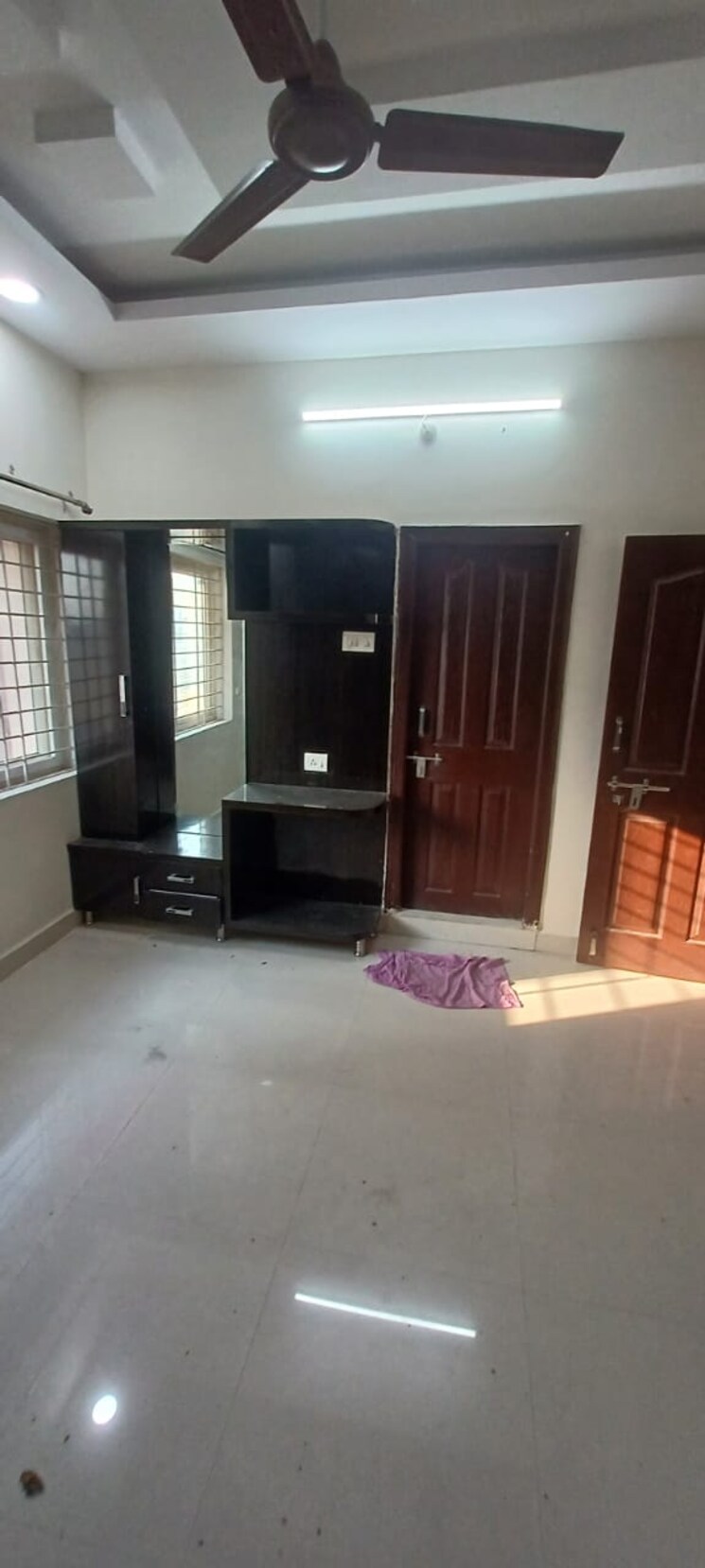 Living Room, golden-hue 3 Bedroom 1725 Sq.Ft. Apartment In Kondapur Hyderabad 8136178