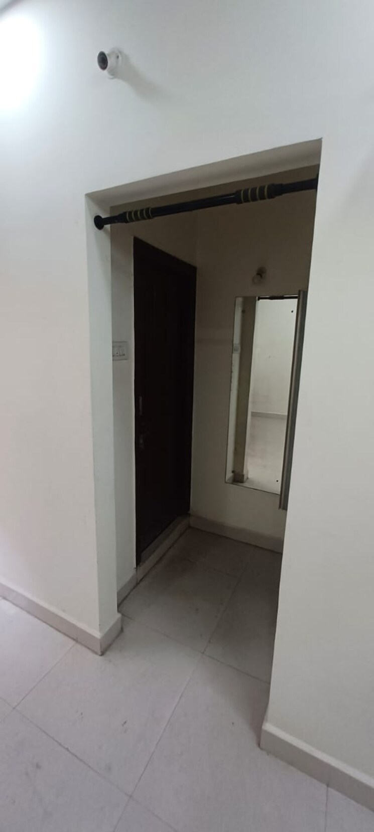 Room, golden-hue 3 Bedroom 1725 Sq.Ft. Apartment In Kondapur Hyderabad 8136178