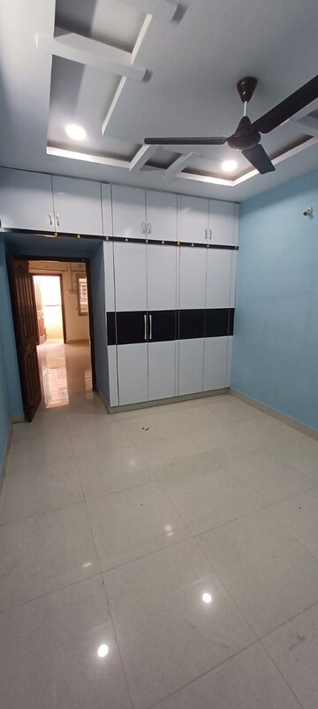 Room in 3 BHK Apartment at Golden Hue, Kondapur – for Sale