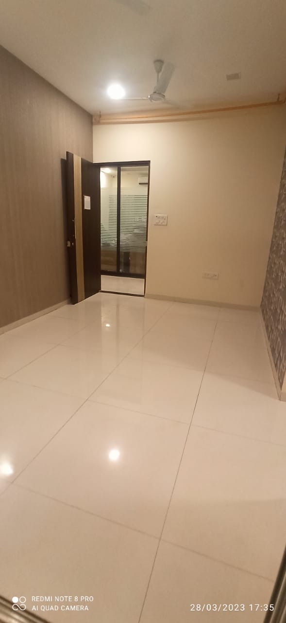1 BHK + Extra Room Apartment For Sale in Mohan Precious Greens