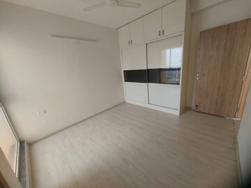 Room in 3 BHK Apartment at M3M Marina, Sector 68 – for Rent
