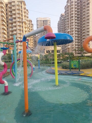 Swimming Pool in 3 BHK Apartment at M3M Marina, Sector 68 – for Rent
