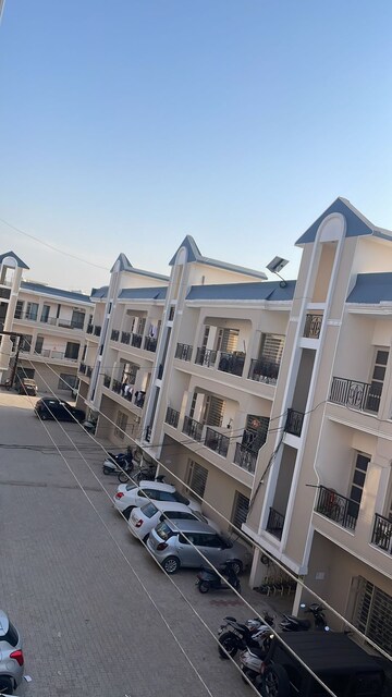 2 BHK Builder Floor For Rent in Sector 115