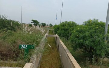 Plot For Sale in SK The Grand City, Jewar