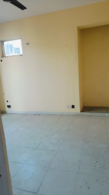 Room in 2 BHK Apartment at Shiv Sai Park Apartments, Sector 87 – for Rent