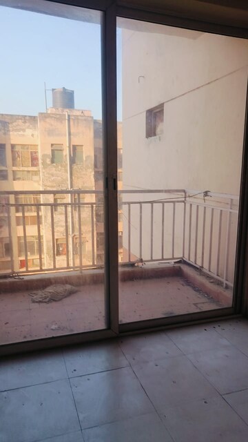 Room in 2 BHK Apartment at Shiv Sai Park Apartments, Sector 87 – for Rent