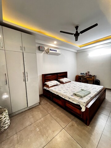 Bedroom in 1 BHK Builder Floor at Ansal Sushant Lok I, Sector 43 – for Rent