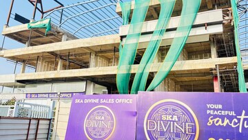  Shop – Exterior View View at SKA Arcadia, Wave City - for Sale