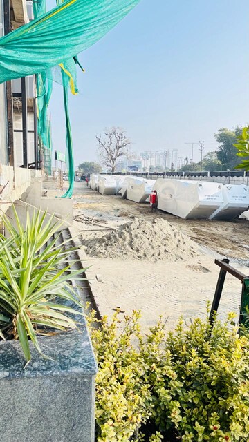  Shop – Exterior View View at SKA Arcadia, Wave City - for Sale