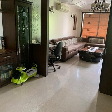 Living Room in 3 BHK Builder Floor at Defence Colony – for Rent