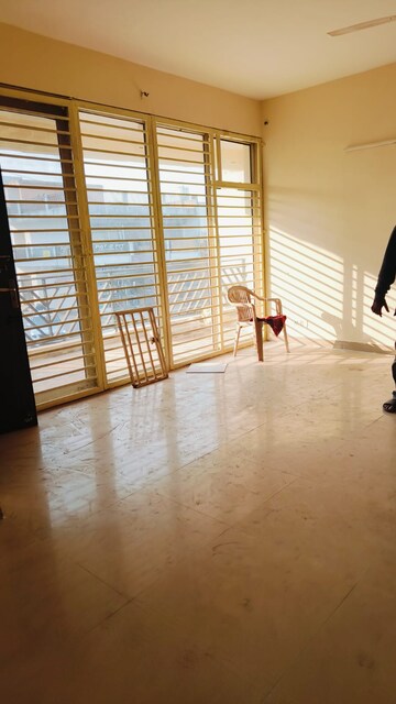 Room in 3 BHK Builder Floor at BPTP Park 81, Sector 81 – for Rent