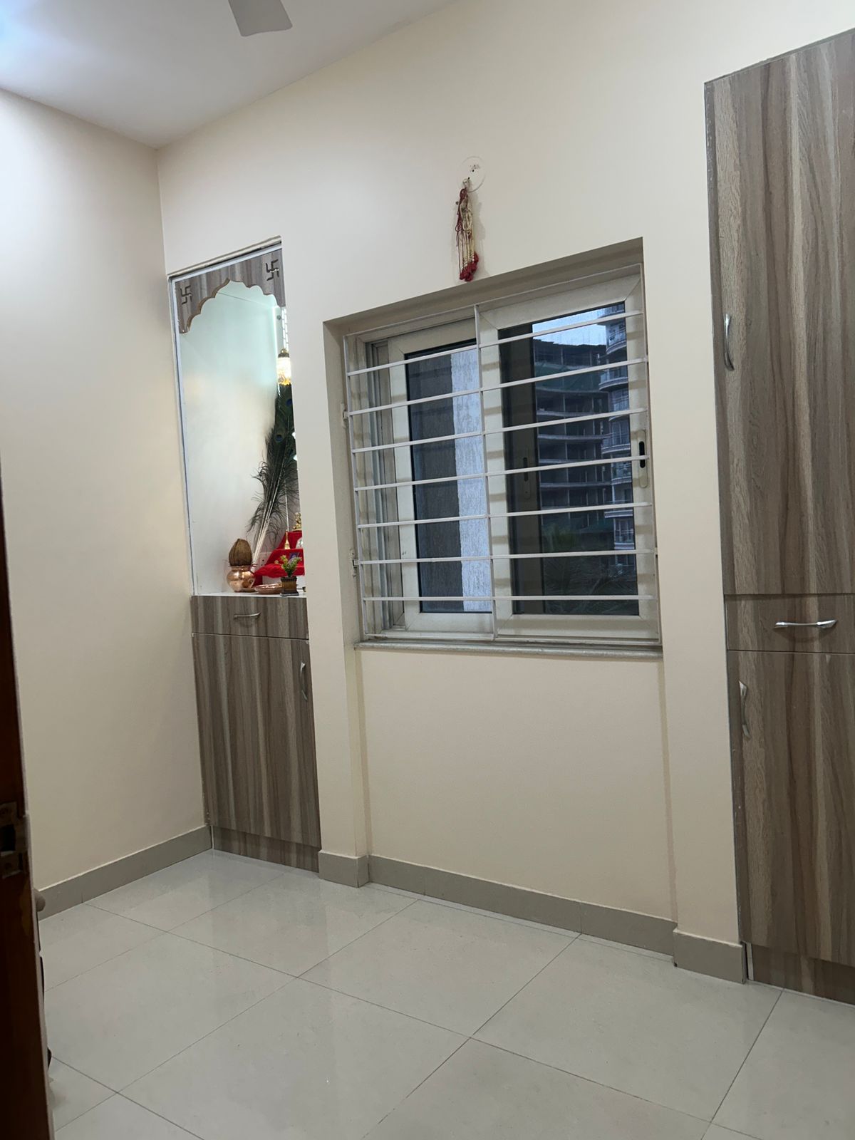 1 BHK + Pooja Room Apartment For Sale in Amanora Gateway Towers