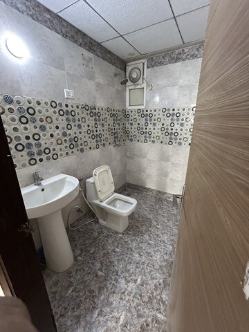 Bathroom in 3 BHK Apartment at Vaibhav Khand – for Rent