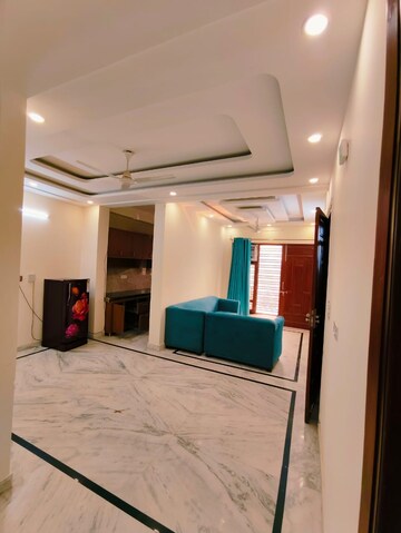 Bedroom in 2 BHK Builder Floor at SAS Tower, Sector 38 – for Rent