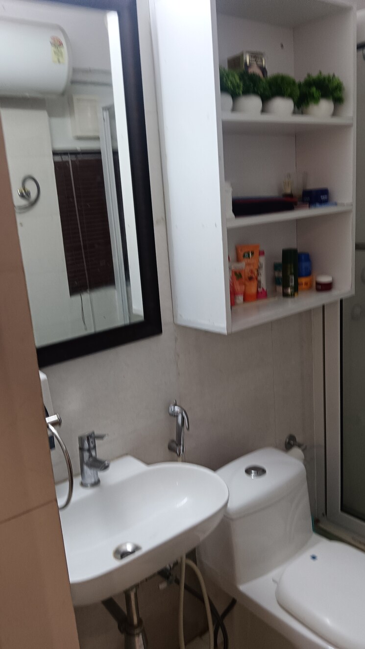 Master Bedroom, tulip-purple 4 Bedroom 2400 Sq.Ft. Apartment In Sector 69 Gurgaon 8136606