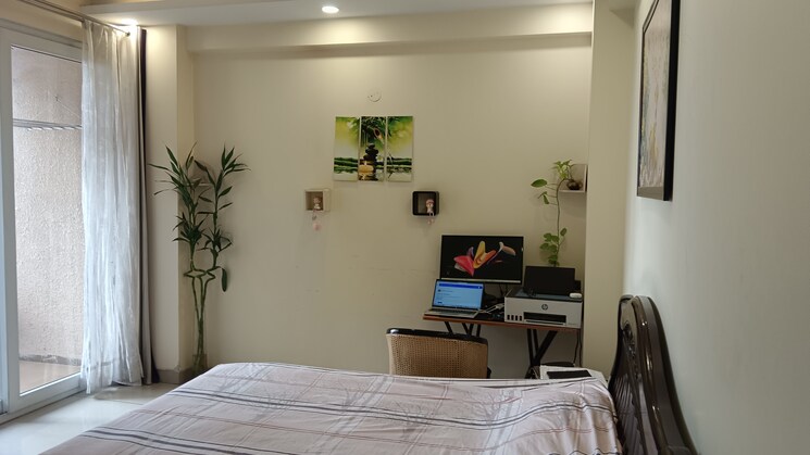 Living Room, tulip-purple 4 Bedroom 2400 Sq.Ft. Apartment In Sector 69 Gurgaon 8136606