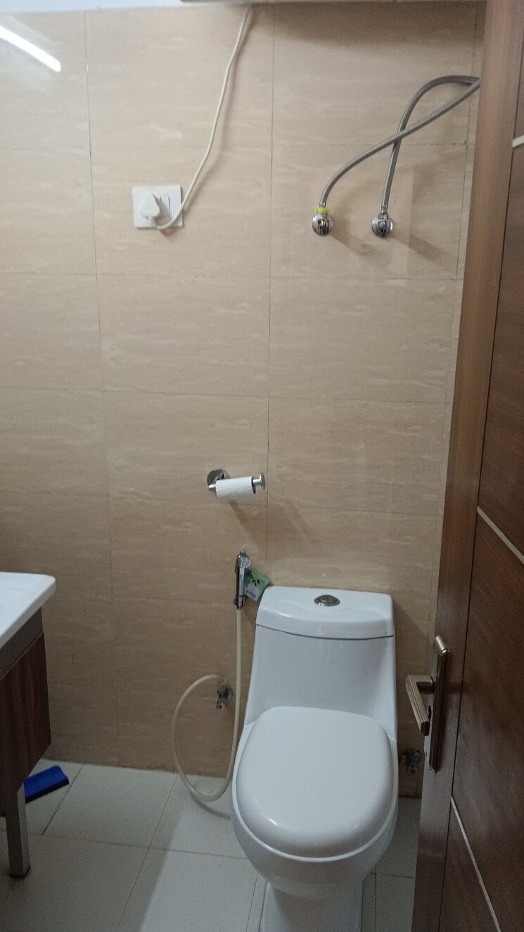 Bathroom, tulip-purple 4 Bedroom 2400 Sq.Ft. Apartment In Sector 69 Gurgaon 8136606
