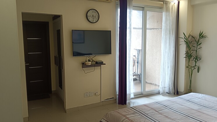 Room, tulip-purple 4 Bedroom 2400 Sq.Ft. Apartment In Sector 69 Gurgaon 8136606