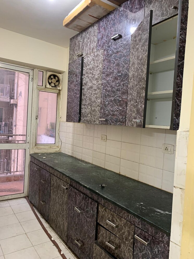 Bathroom, shiv-sai-ozone-park 2 Bedroom 1100 Sq.Ft. Apartment In Sector 86 Faridabad 8136506