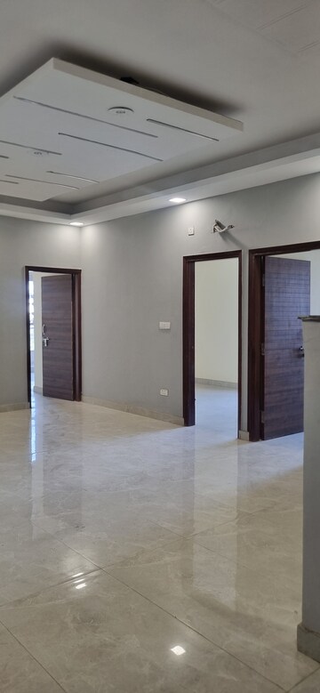 Furnished Amenities in 3 BHK Builder Floor at New Palam Vihar 3, Sector 111 – for Sale