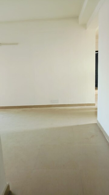 Room in 3 BHK Builder Floor at BPTP Park Elite Floors, Sector 85 – for Rent