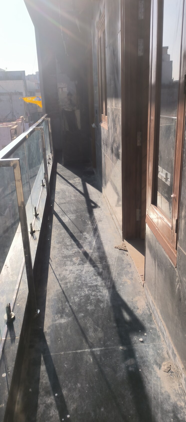 Balcony, azad nagar 3 Bedroom 135 Sq.Yd. Builder Floor In Azad Nagar Delhi 8136542