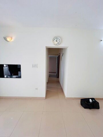 Room in 3 BHK Apartment at Magarpatta Trillium, Hadapsar – for Rent