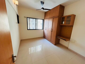 Room in 3 BHK Apartment at Magarpatta Trillium, Hadapsar – for Rent