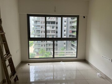 Room in 2 BHK Apartment at The Wadhwa The Address, Ghatkopar West – for Rent