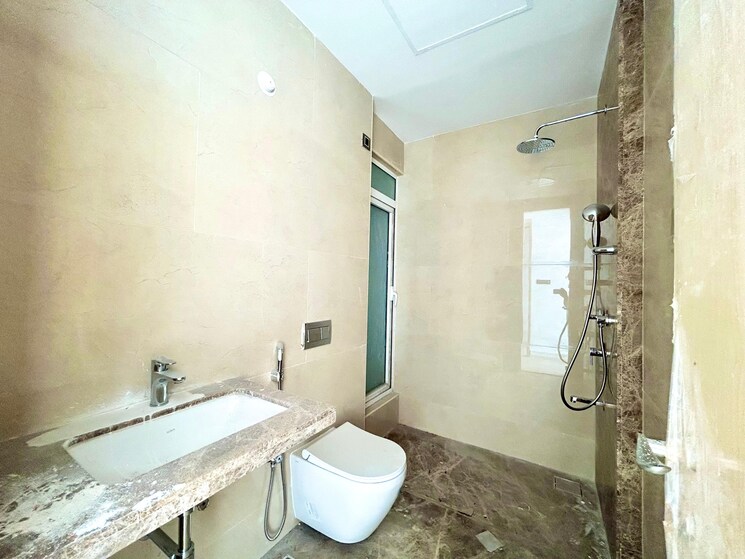 Bathroom, lodha-vista 2 Bedroom 1043 Sq.Ft. Apartment In Lower Parel Mumbai 8136791