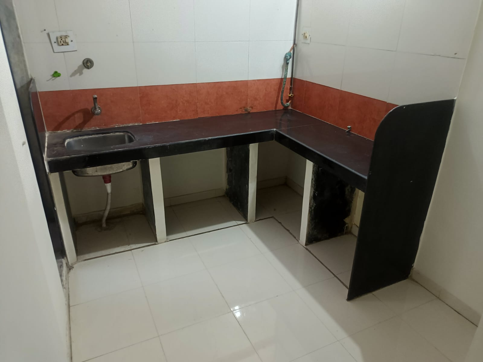 2 BHK + Pooja Room Apartment For Sale in Mitkar Chs Ltd 