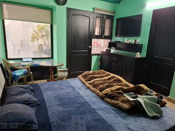 Bedroom in 3 BHK Apartment at Sector 16 – for Sale