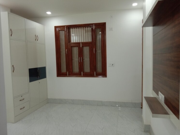 Room, dwarka mor 4 Bedroom 1080 Sq.Ft. Builder Floor In Dwarka Mor Delhi 8136918
