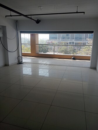 Commercial Showroom 2300 Sq.Ft. For Rent in Science City Ahmedabad  8136907