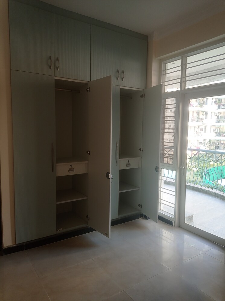 Bedroom, vaibhav khand 4 Bedroom 2200 Sq.Ft. Apartment In Vaibhav Khand Ghaziabad 8136942