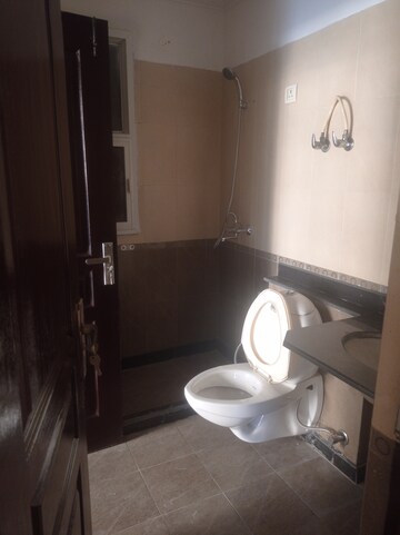 Bathroom in 4 BHK Apartment at Vaibhav Khand – for Rent