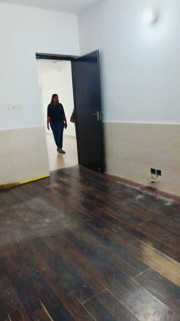 Room in 3 BHK Builder Floor at BPTP Elite Floors, Sector 83 – for Rent