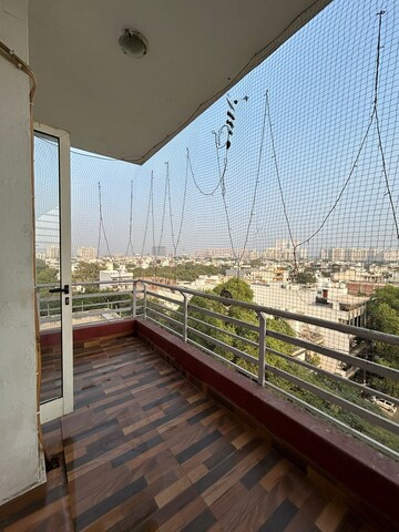 Balcony in 1 BHK Builder Floor at Ansal Sushant Lok I, Sector 43 – for Rent