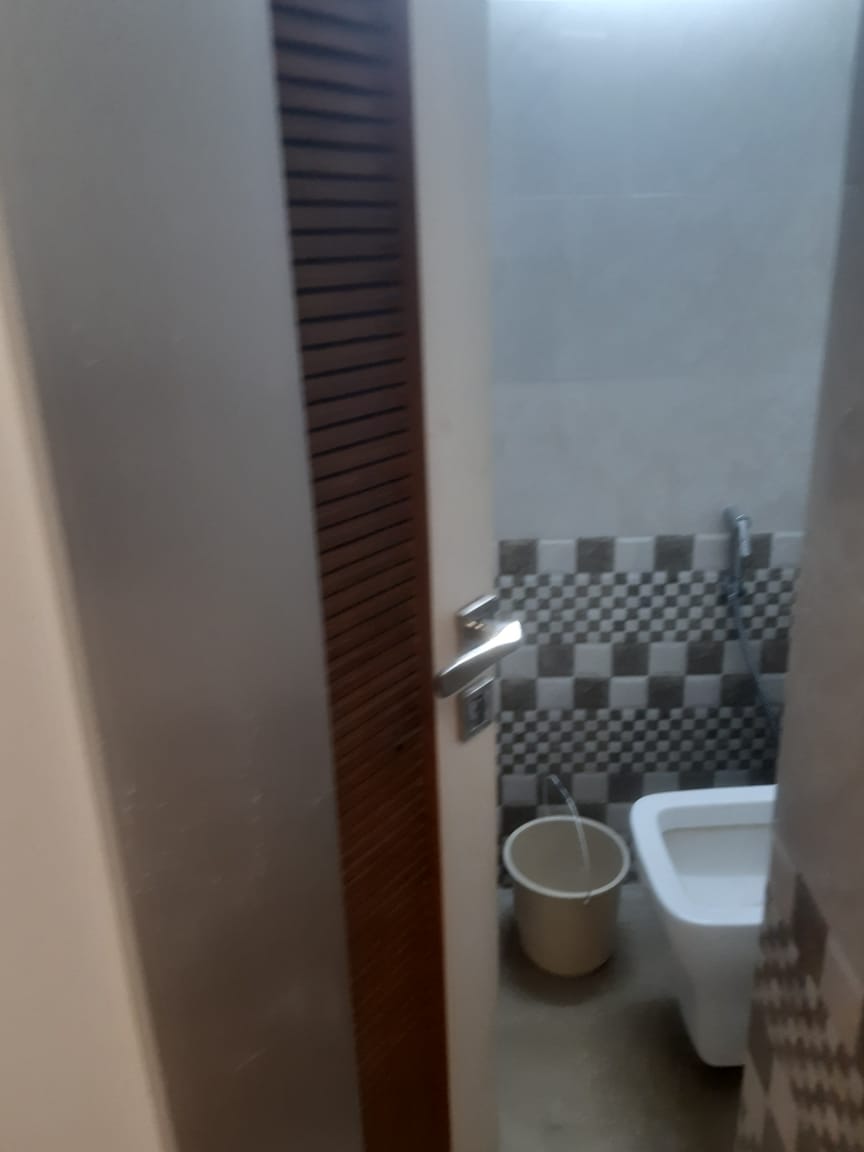 2 BHK + Servant Room Apartment For Sale in Cuffe Parade 