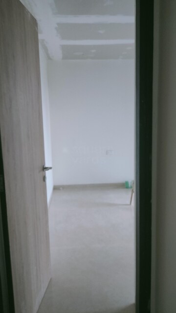 Room in 3 BHK Apartment at Dosti Eastern Bay, Wadala – for Rent