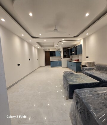 Living Room in 2 BHK Builder Floor at Palm Residency Chhatarpur, Chattarpur – for Rent
